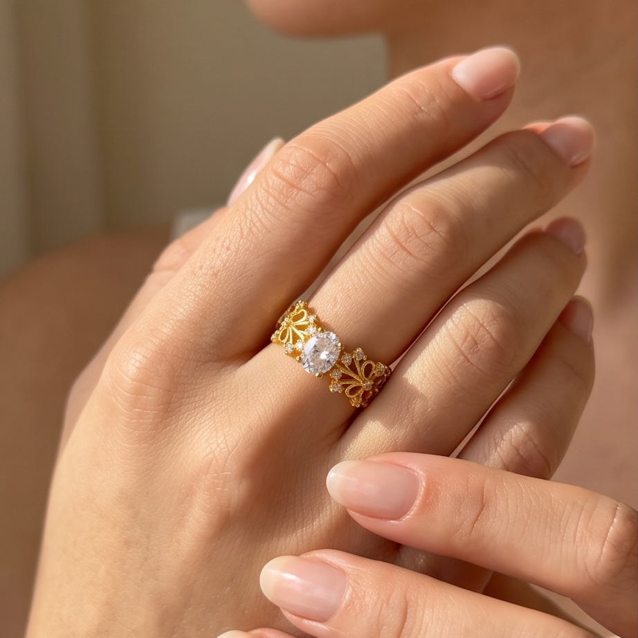 Aurelia Crystal Floral Gold Yüzük