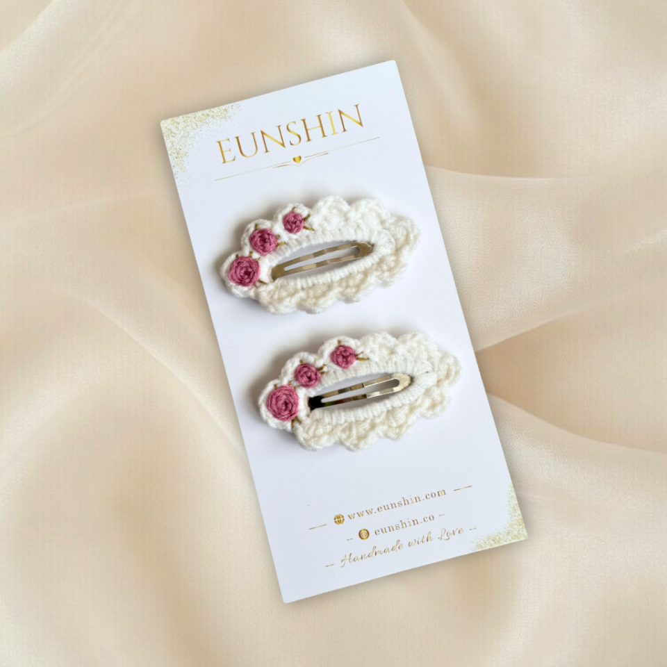 Gül Nakışlı El Yapımı Örgü Çıtçıt Toka – Vintage Dantel Kenarlı