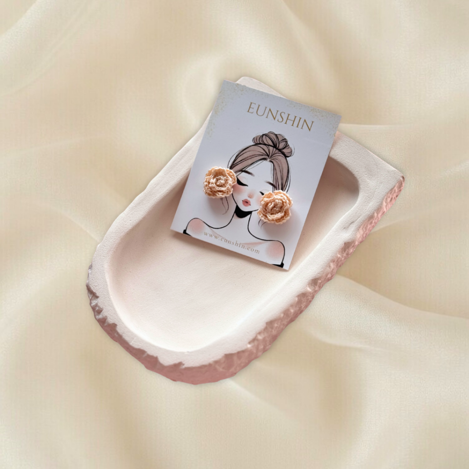 Örgü Gül Küpe Pirinç– El Yapımı Çiçek Küpe