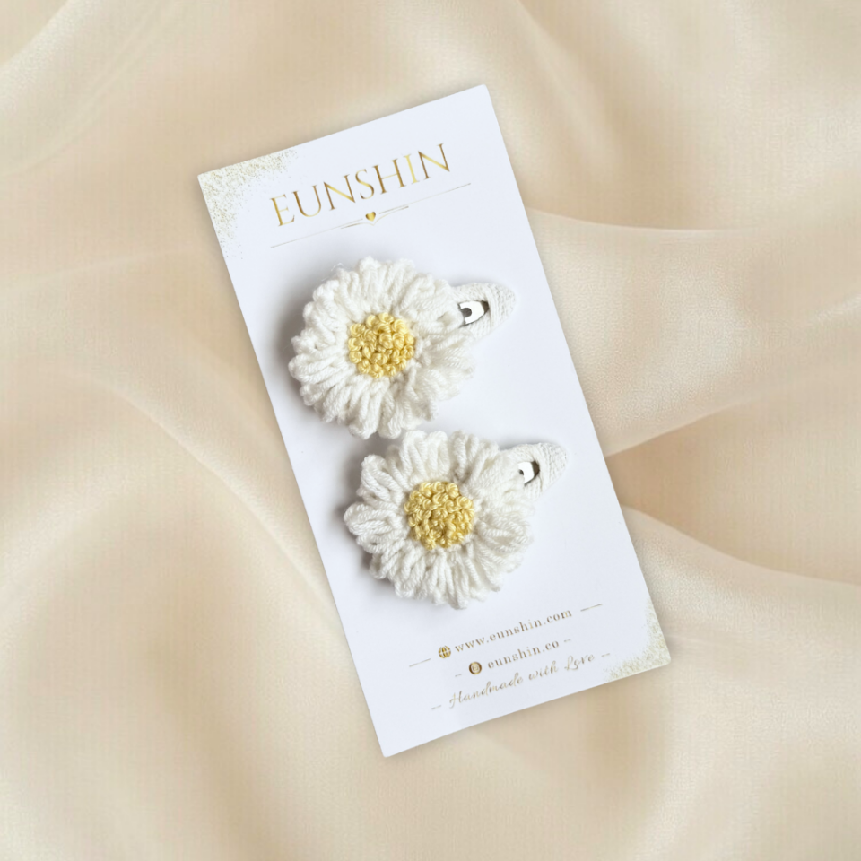 El Örgüsü Tomurcuklu Papatya Çıt Çıt Toka – 5 cm