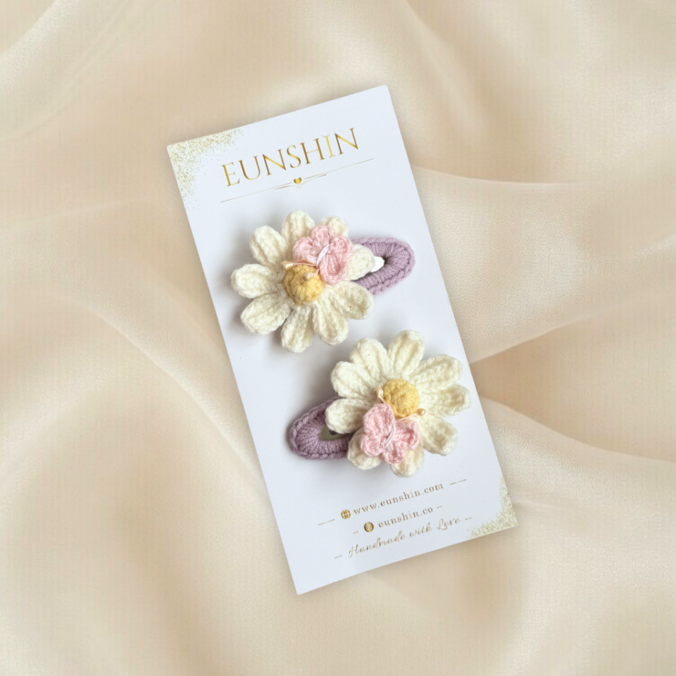 Kelebek Detaylı Papatya Çıtçıt Toka 5 cm – El Yapımı Zarif Saç Aksesuarı