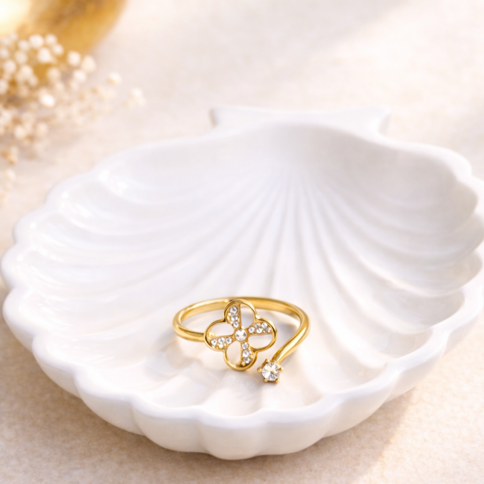 Yonca Formlu Zirkon Taşlı Ayarlanabilir Çelik Yüzük