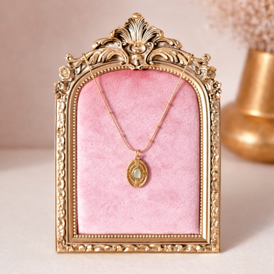 Vintage Çelik Kolye – Yeşil Taşlı Oval Çelik Kolye