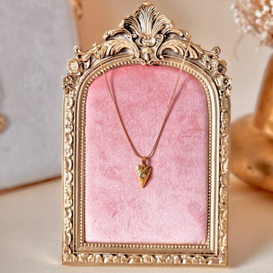 Vintage Çelik Kolye – Kalp Figürlü Çelik Kolye