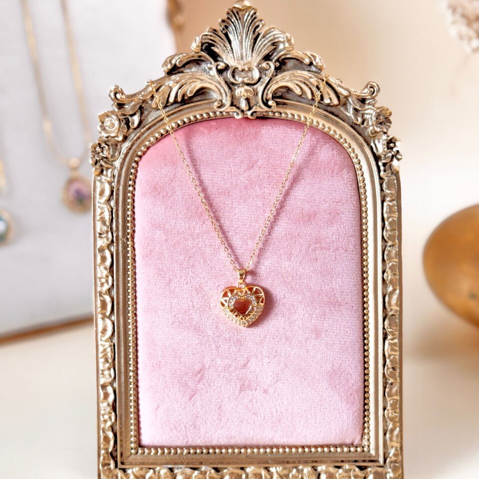 Vintage Çelik Kolye – Kalp Figürlü Çelik Kolye