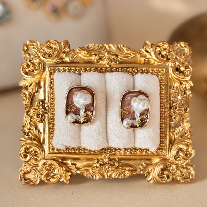 İncili Mineli Çiçek Küpe | Pirinç Üzeri Gold Kaplama Vintage Küpe