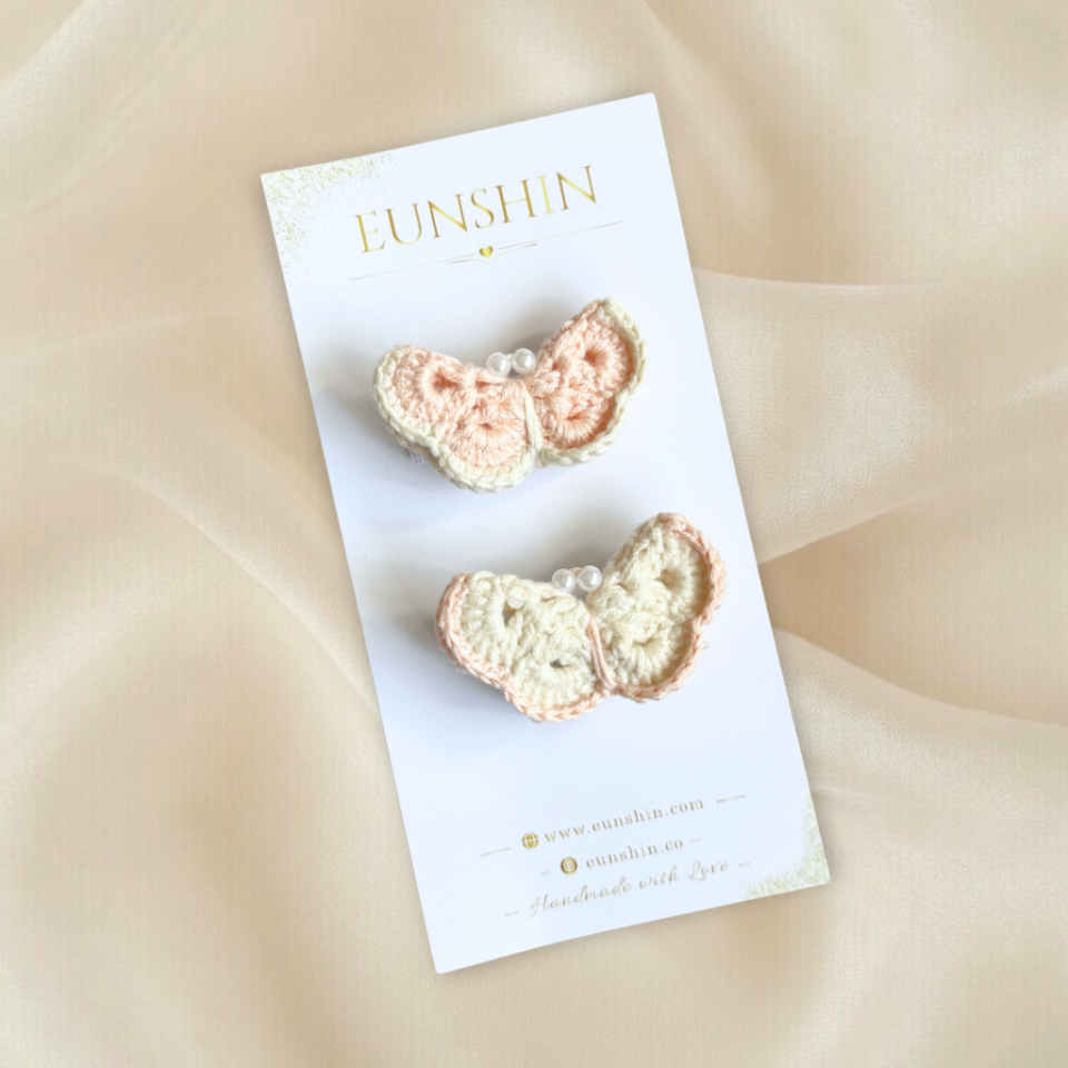 Örgü Kelebek Klips Toka – El Yapımı Saç Tokası | 2 Renk Varyasyonlu Bebek & Kız Çocuk