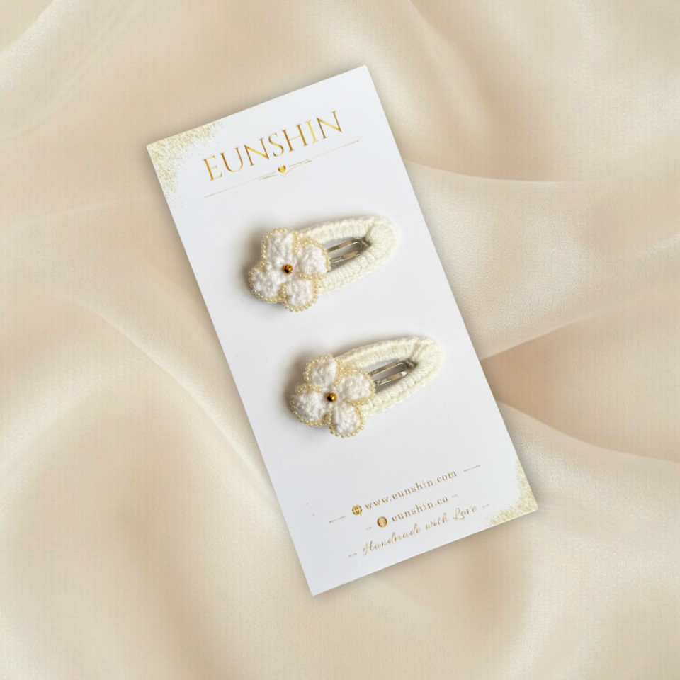 Boncuk İşlemeli Çıtçıt Toka – El Yapımı Örgü Çiçekli 5 cm Bebek & Kız Çocuk Saç Tokası