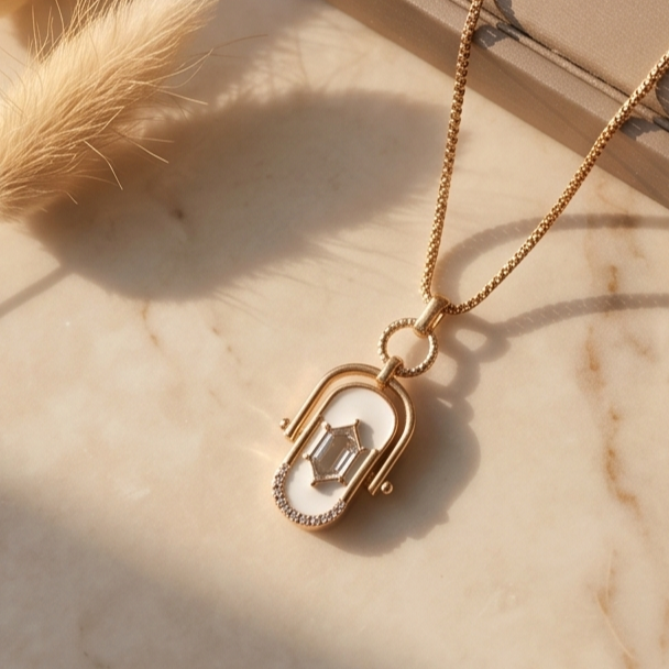 Signature Lock Kolye · Premium Line