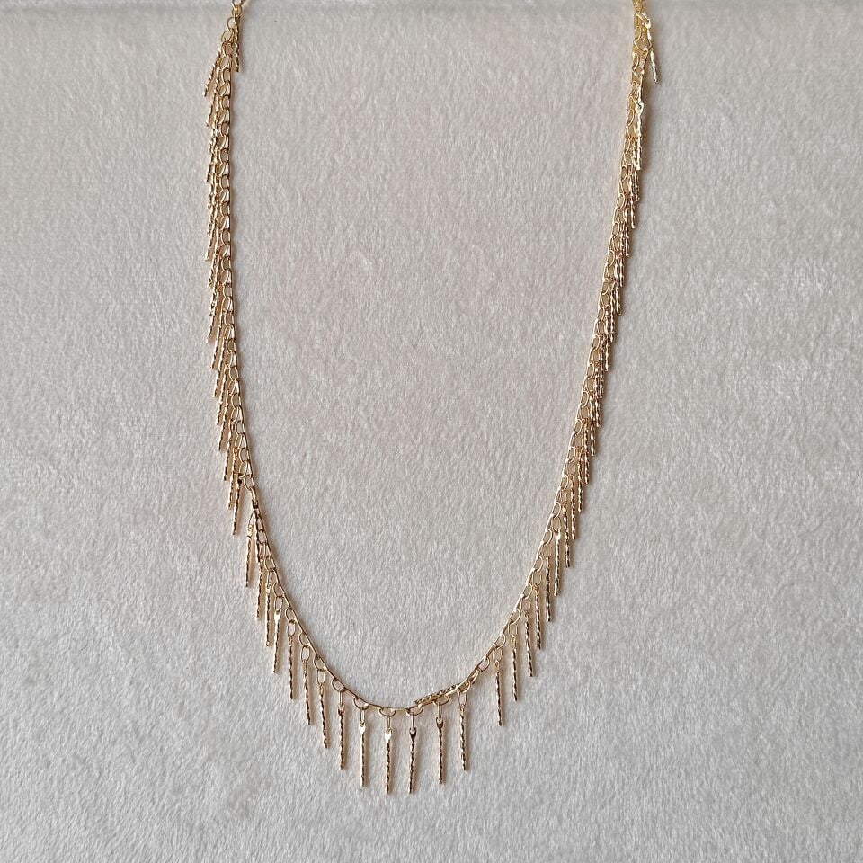 Sallantı Detaylı Gold Zincir Kolye