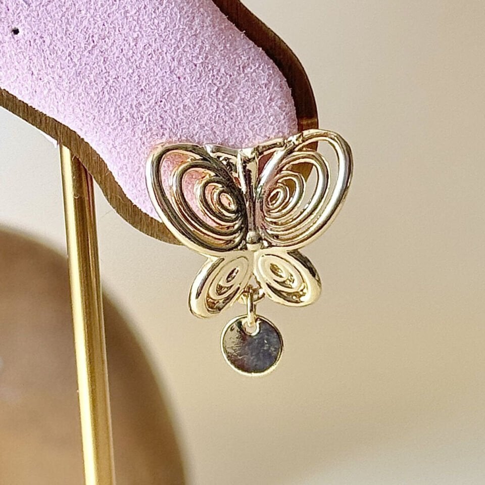 Füsun Kelebek Gold Küpe – Sallantılı Zarif