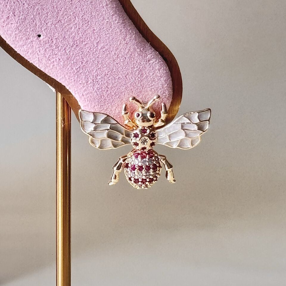 Zirkon Taşlı Arı Figürlü Küpe Gold