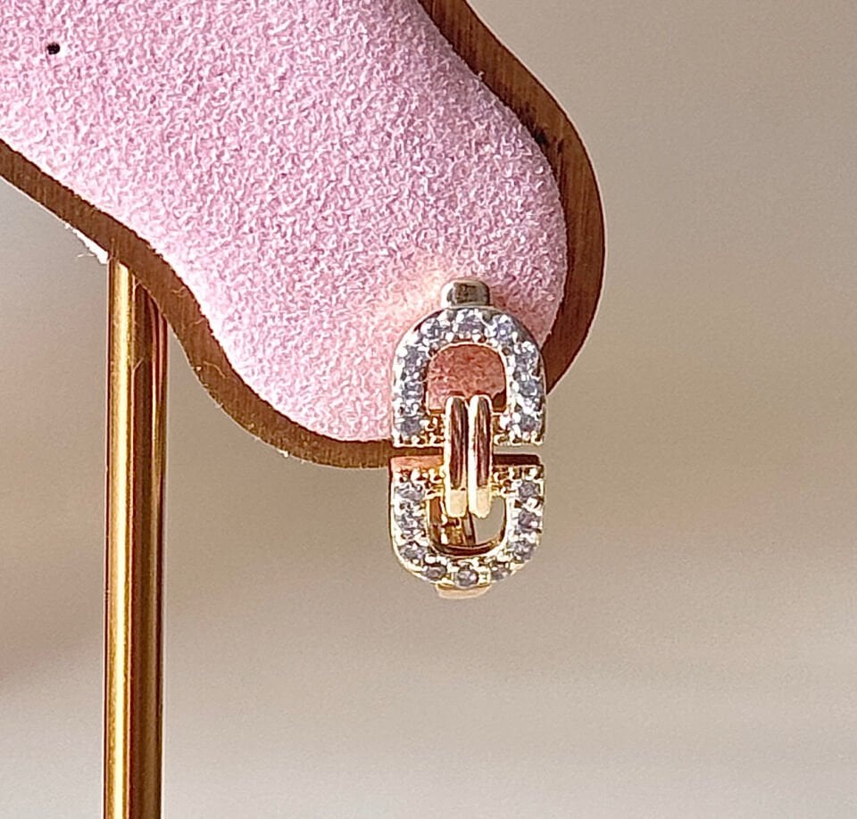 Minimal Zirkon Taşlı Kilit Form Küpe