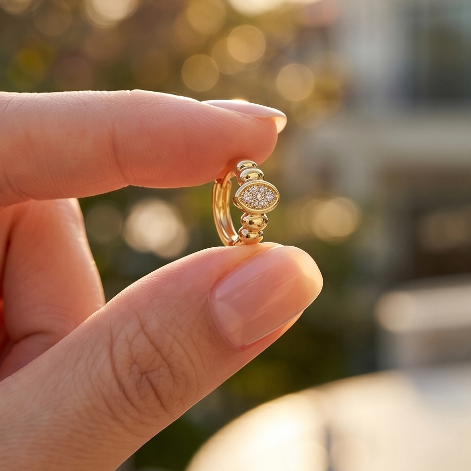 Mini Crystal Stud Küpe • Kararmaz