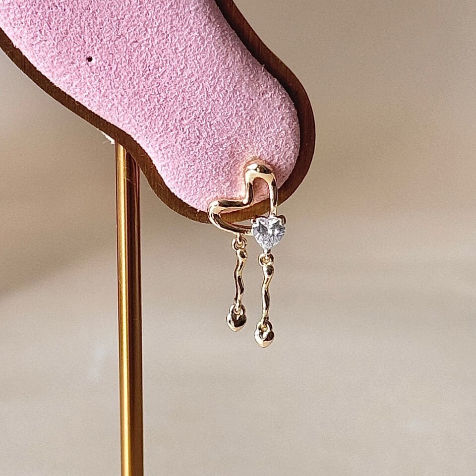 Kalp Figürlü Sallantılı Küpe 14K Gold Kaplama