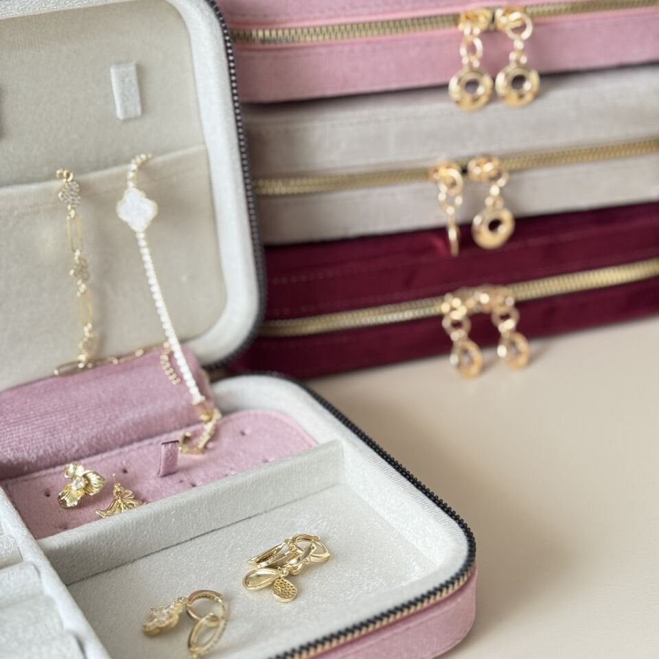 Kişiye Özel Büyük Takı Çantası 21x14 cm – İsim Yazılabilir Kadife Takı Organizer