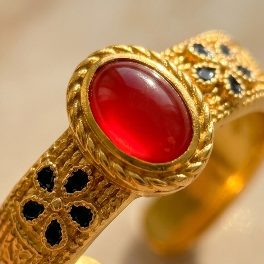 Ruby Aura Ayarlanabilir Yüzük